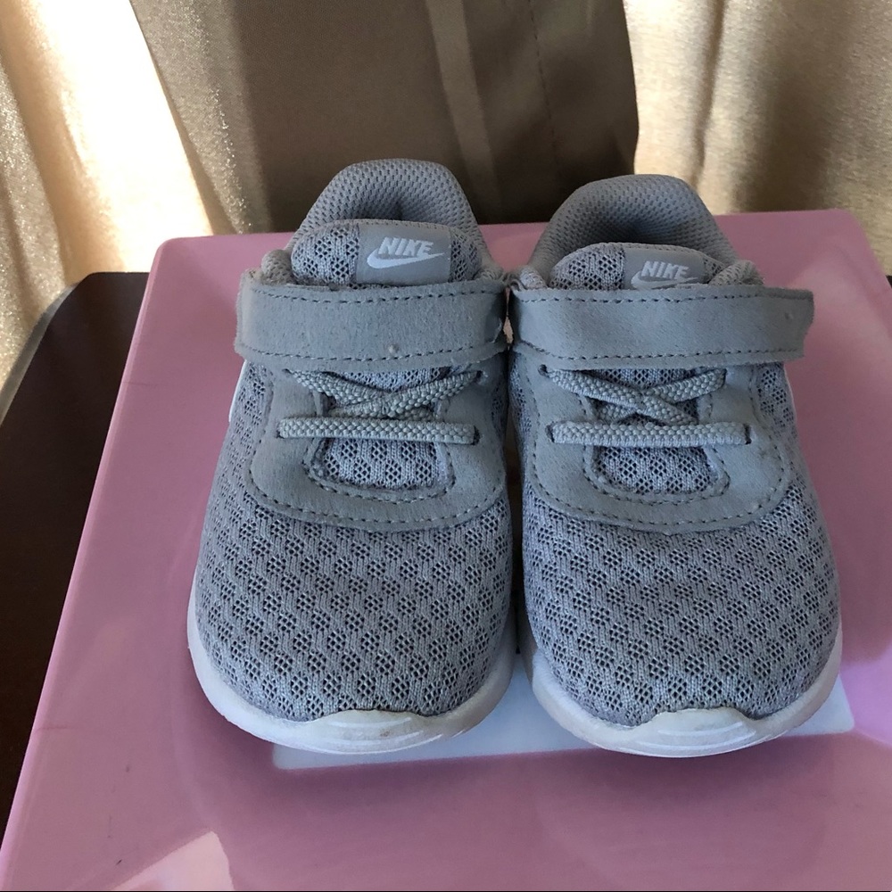 Nike TANJUN Grey/White